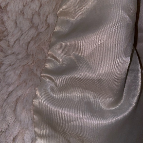 Faux fur jacket - Picture 3 of 7